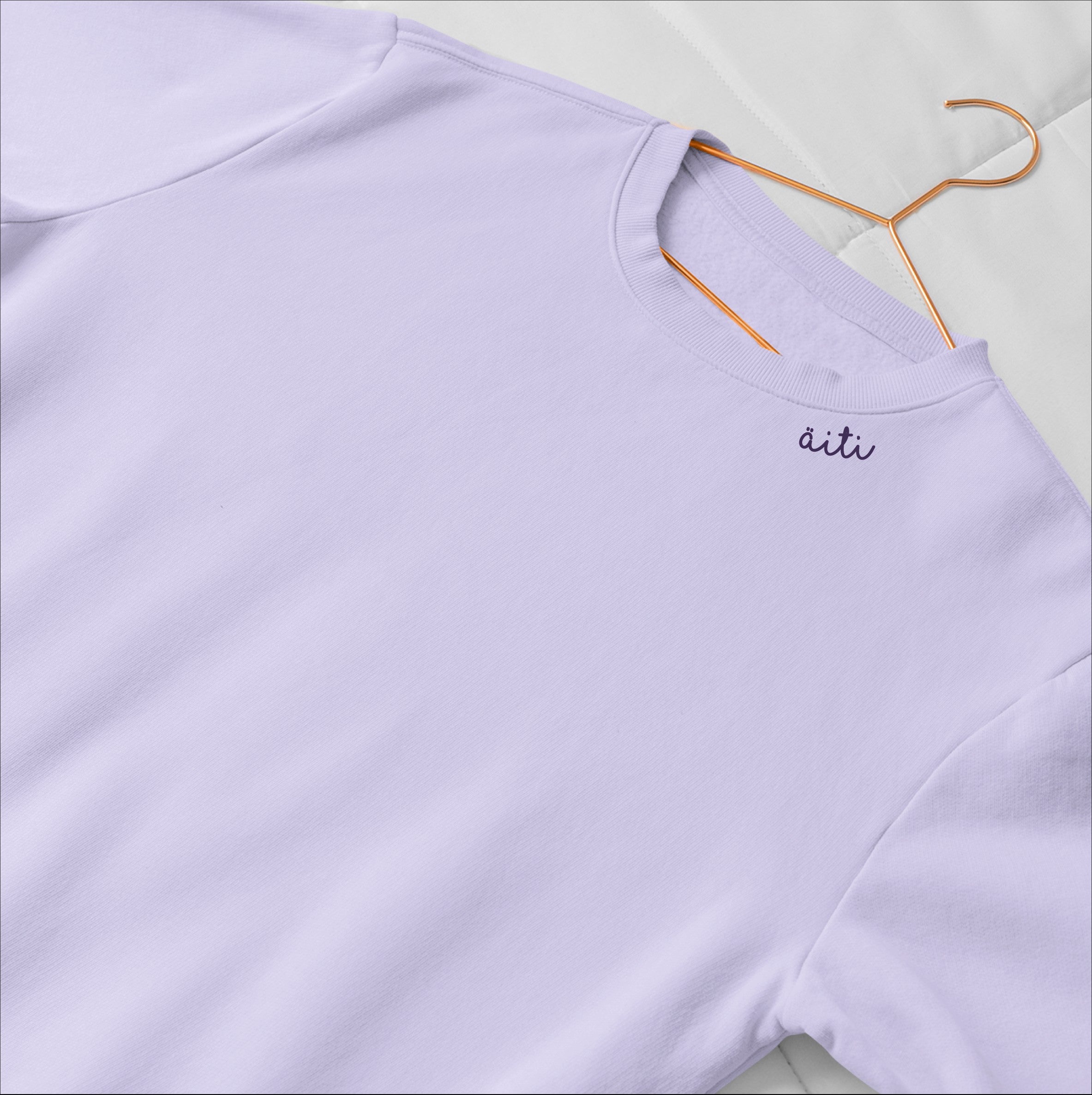Embroidered Collar Organic Cotton Sweatshirt "Äiti" (FI)